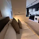 Luxurious Studio Apartment In Cape Town Central